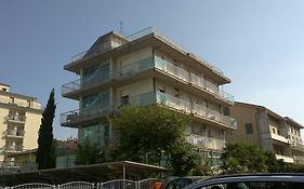 Hotel Elvira